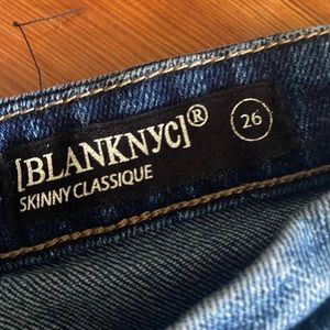 Cotton denim straight leg- darker denim. No rips, great condition.